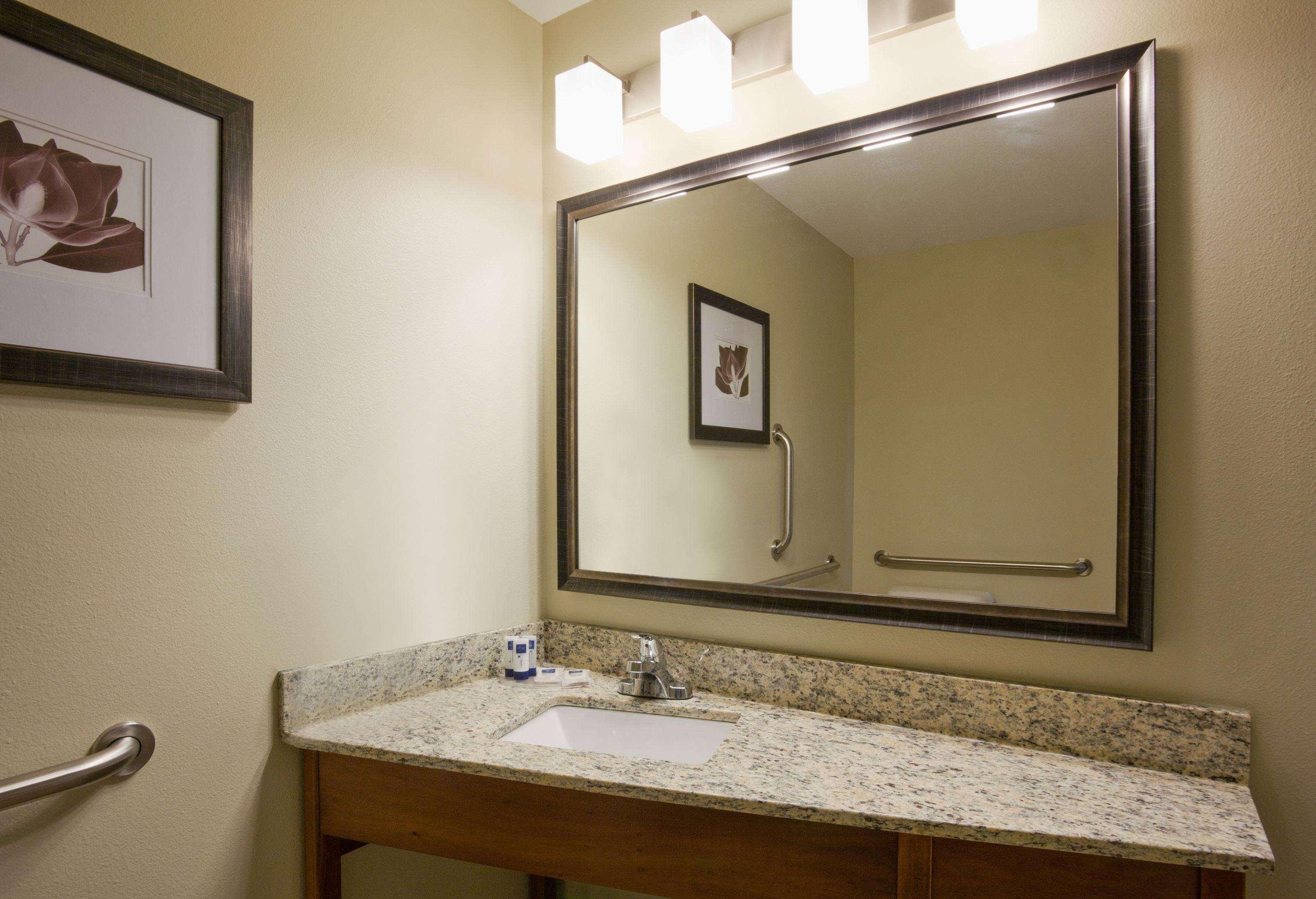 Americinn By Wyndham Hartford Sd Екстер'єр фото