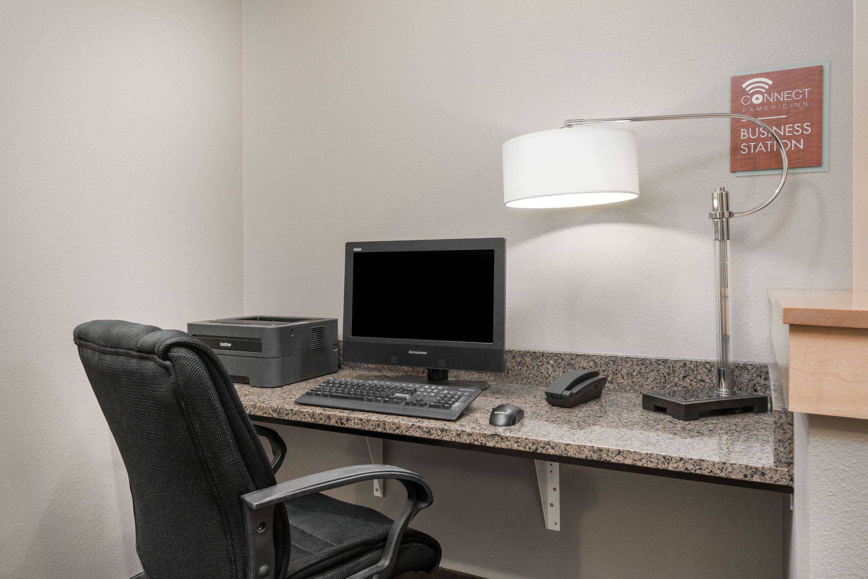 Americinn By Wyndham Hartford Sd Екстер'єр фото
