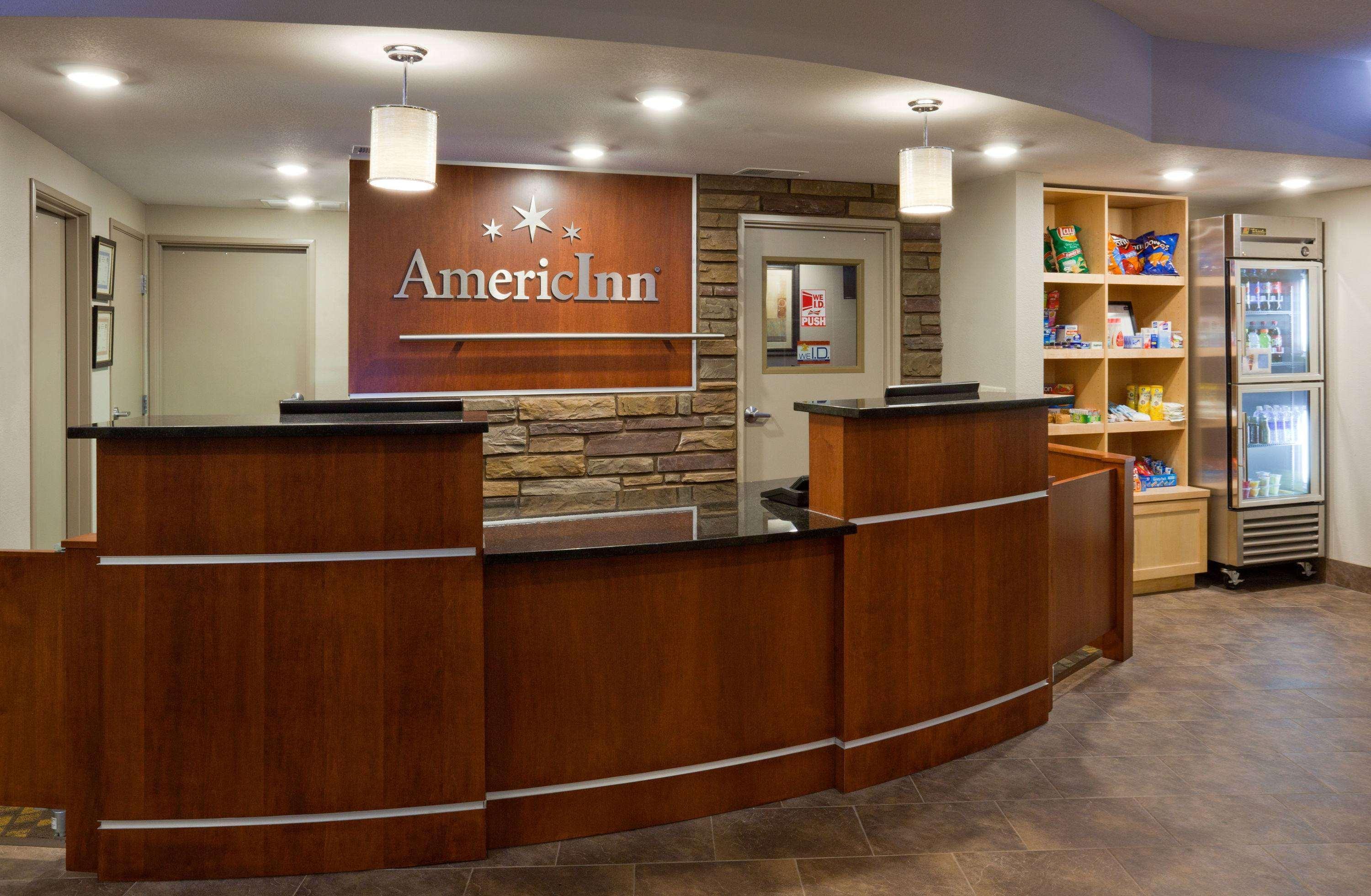 Americinn By Wyndham Hartford Sd Екстер'єр фото
