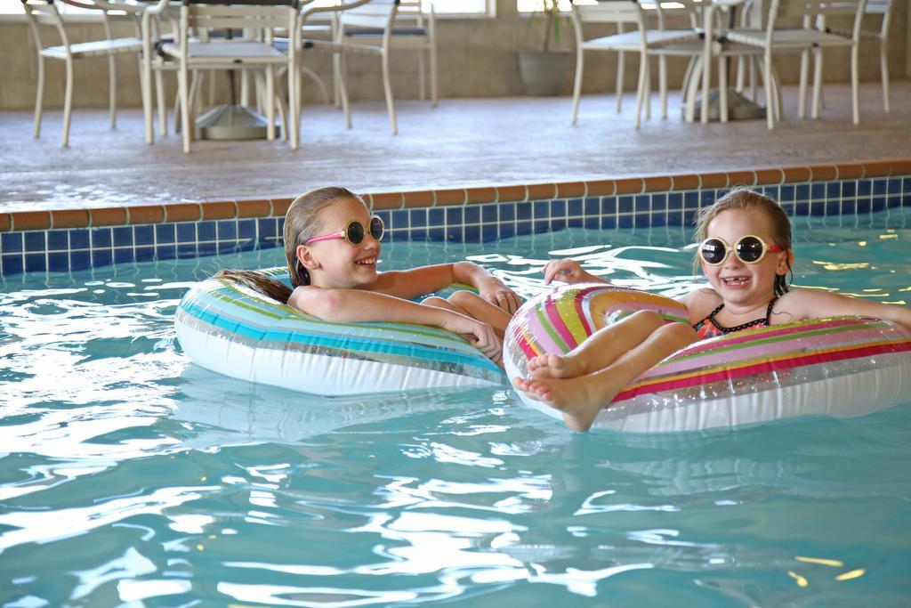Americinn By Wyndham Hartford Sd Екстер'єр фото