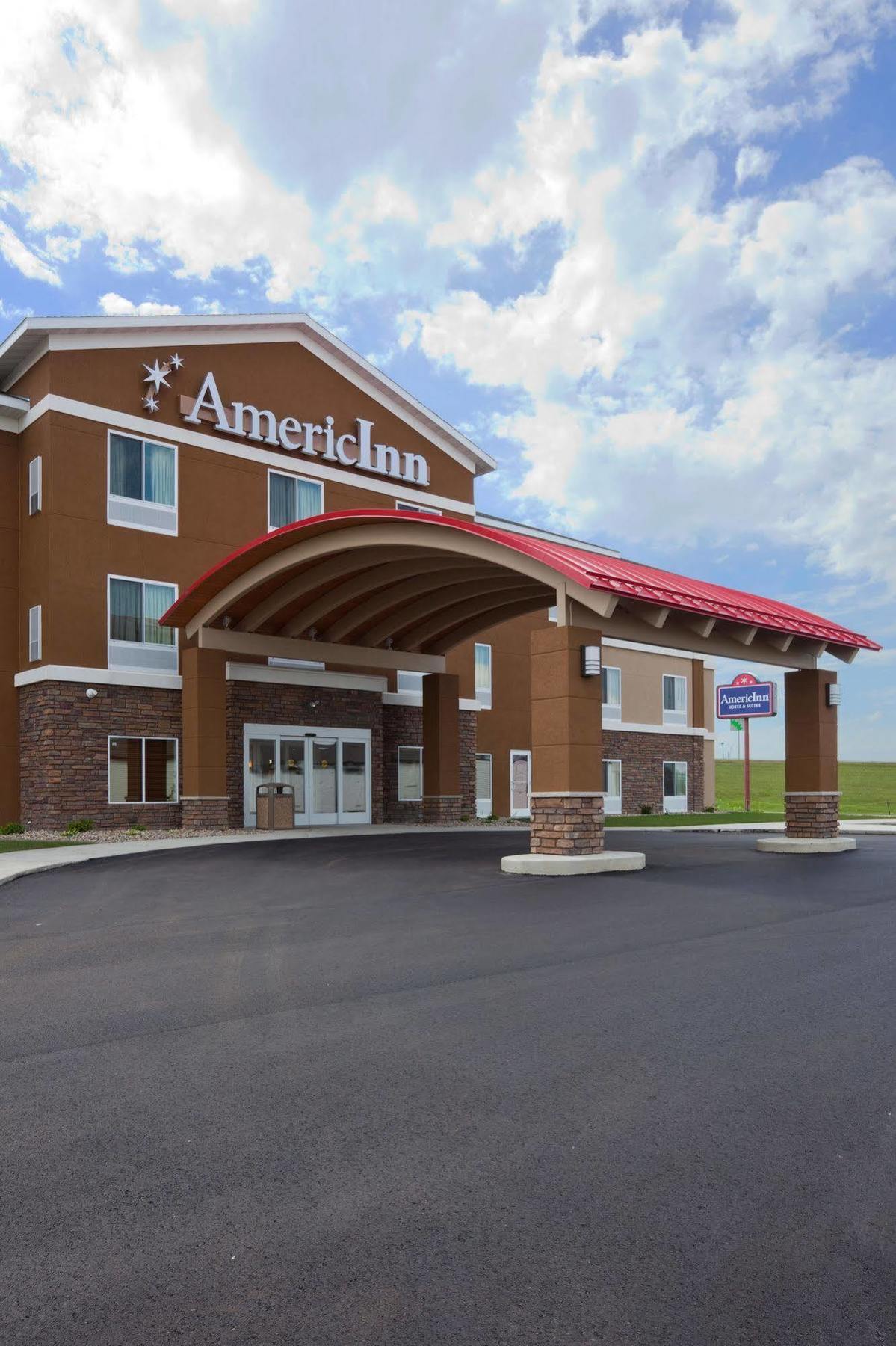 Americinn By Wyndham Hartford Sd Екстер'єр фото