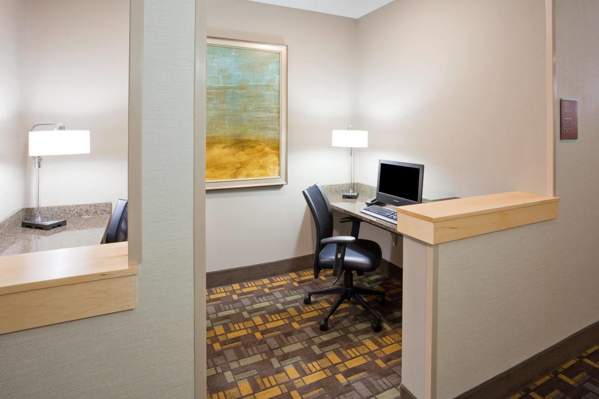 Americinn By Wyndham Hartford Sd Екстер'єр фото